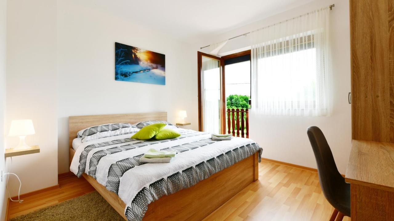 Apartman Mate Rakovica Esterno foto